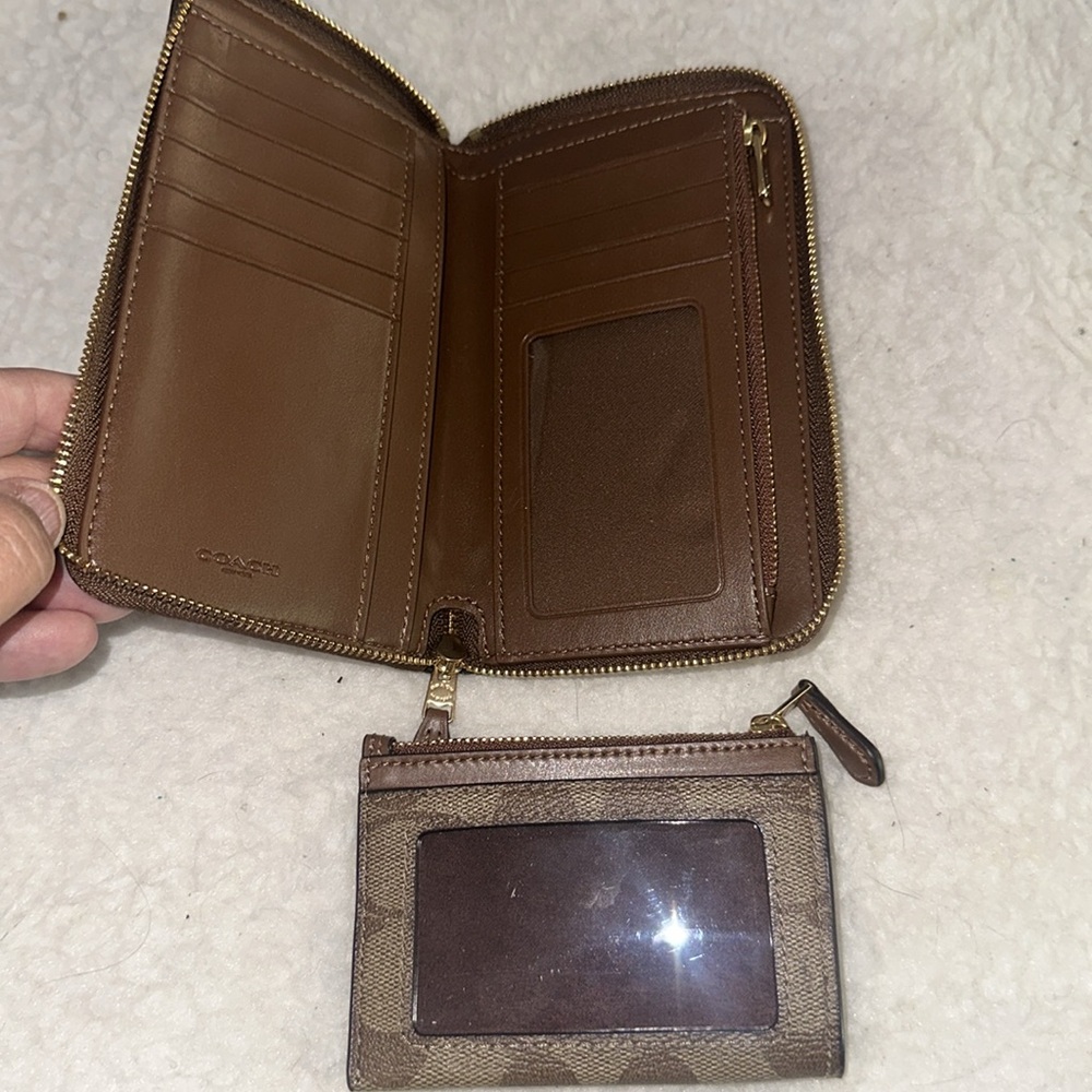 Coach F79609 Signature Tote Bag for Women X& 2 matching wallets - Picture 16 of 16